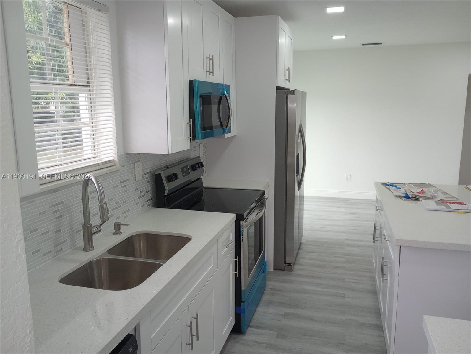 TUXEDO PARK - Residential