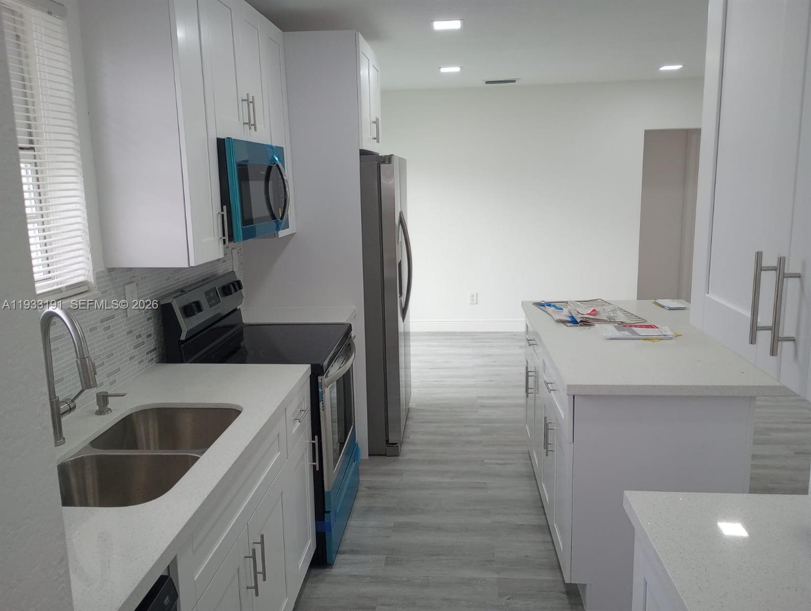 TUXEDO PARK - Residential