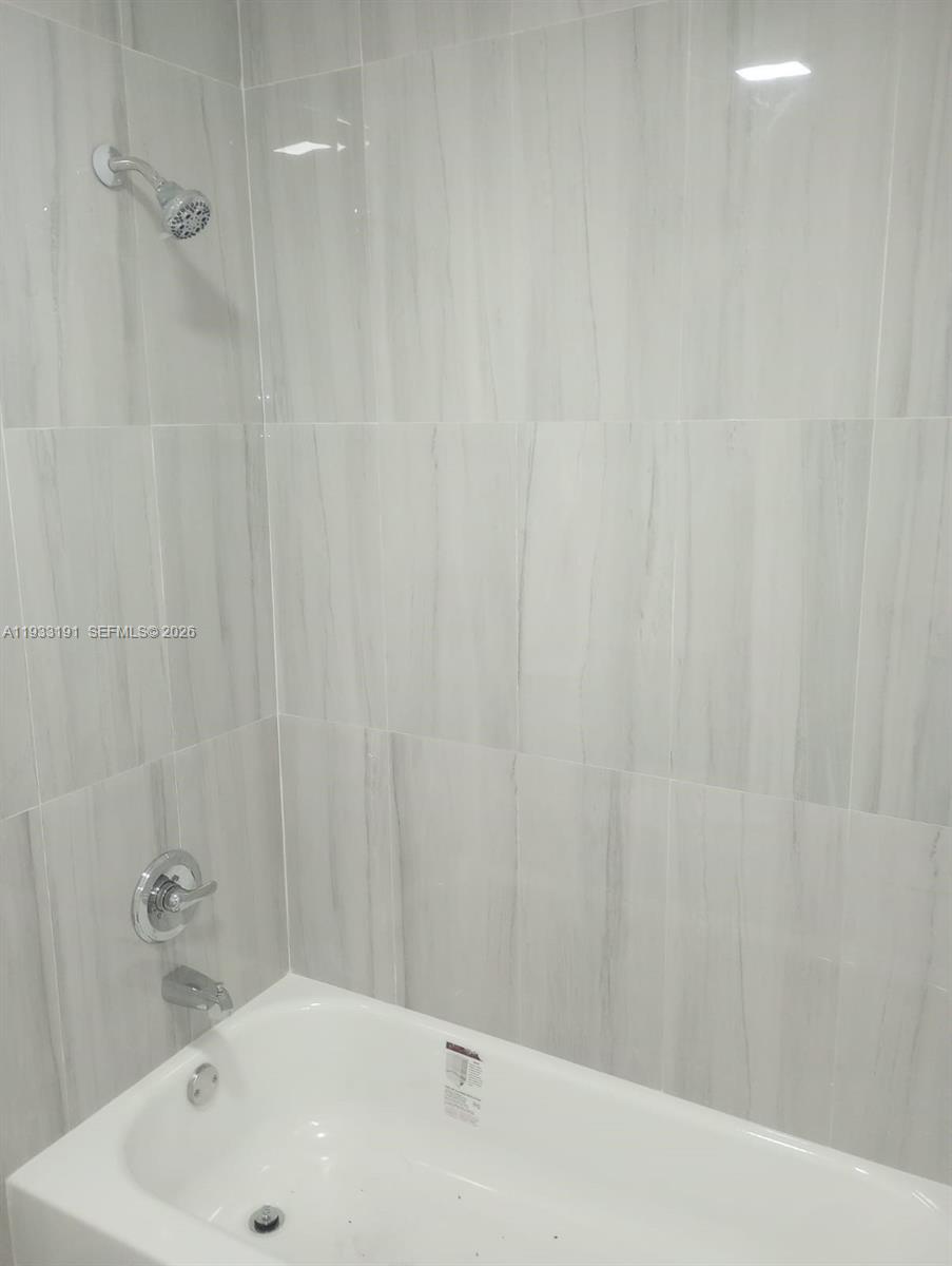 TUXEDO PARK - Residential