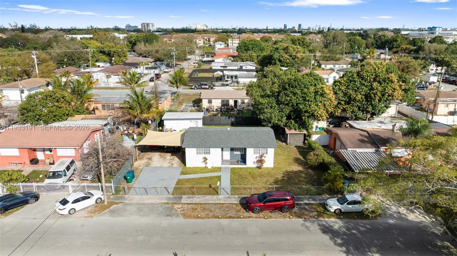 TUXEDO PARK - Residential