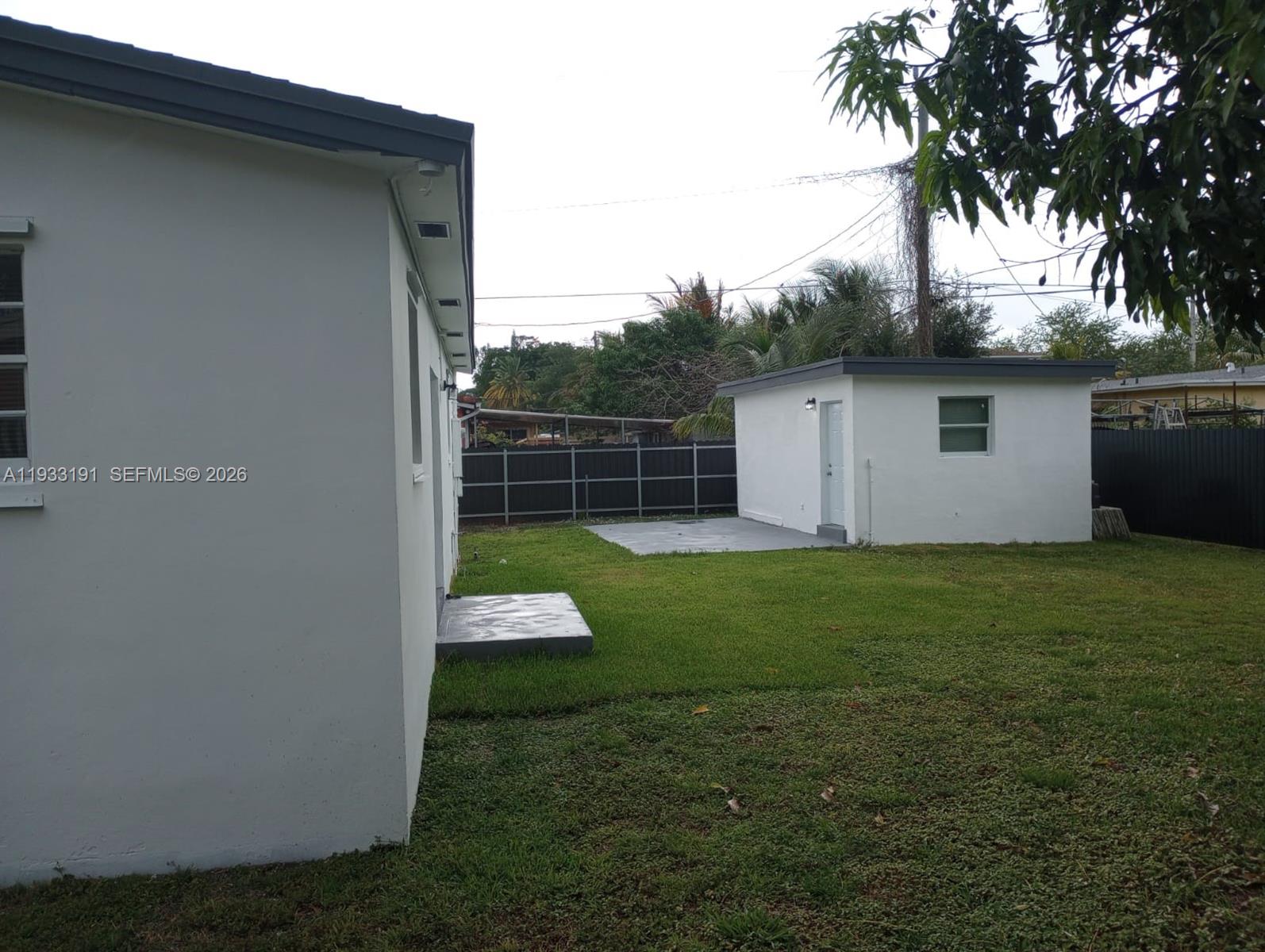 TUXEDO PARK - Residential