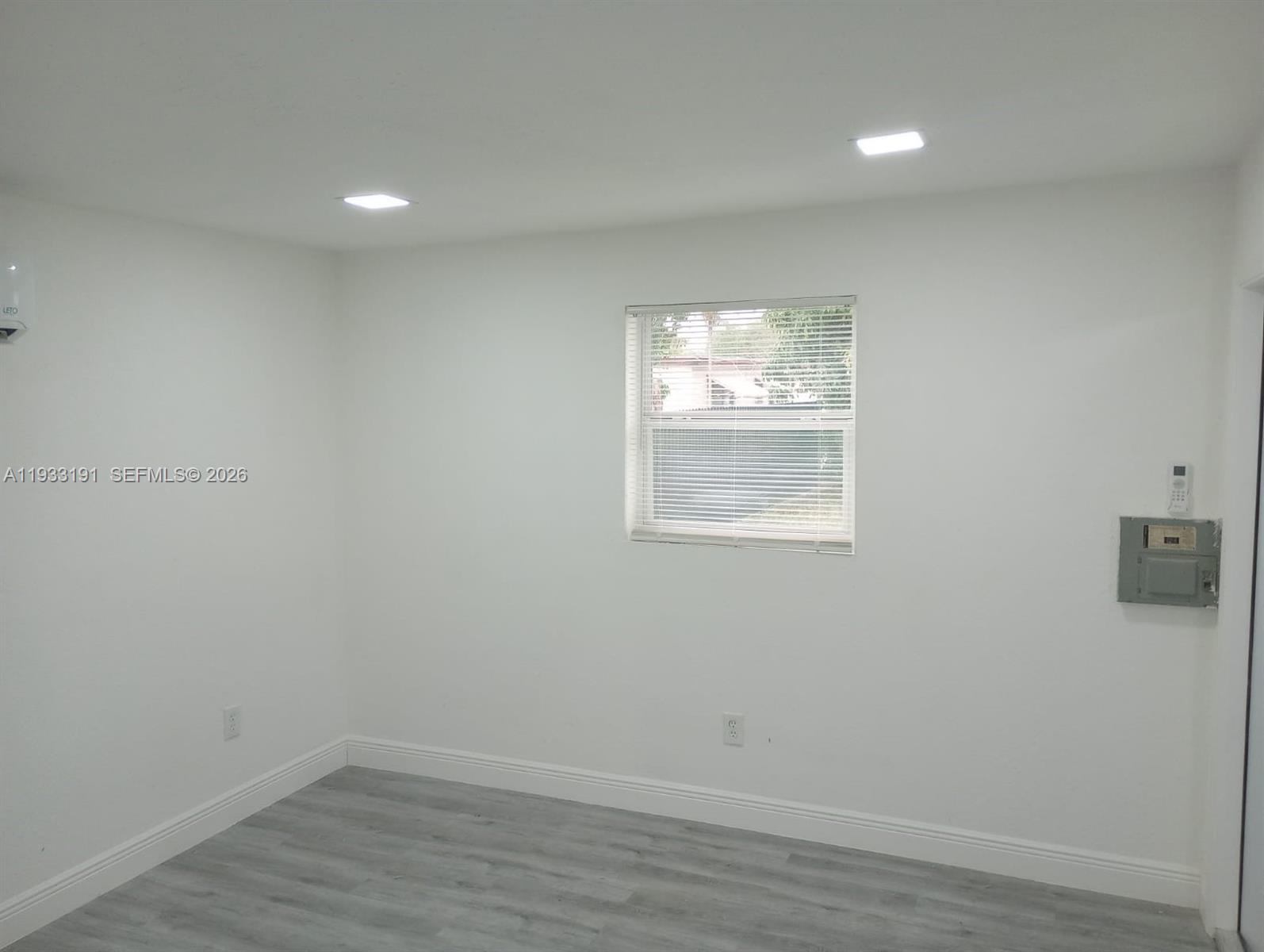 TUXEDO PARK - Residential