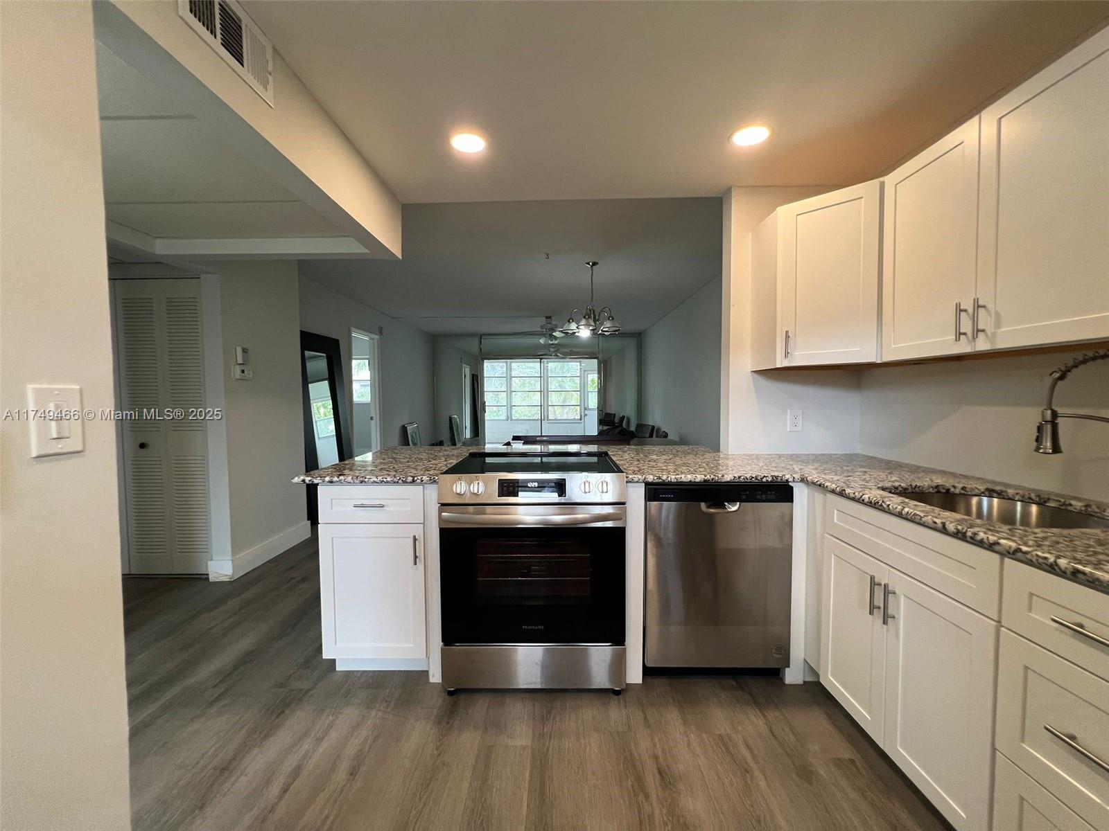 Property for Sale at 7837 Golf Cir Dr 102, Margate, Broward County, Florida - Bedrooms: 2 
Bathrooms: 2  - $180,000
