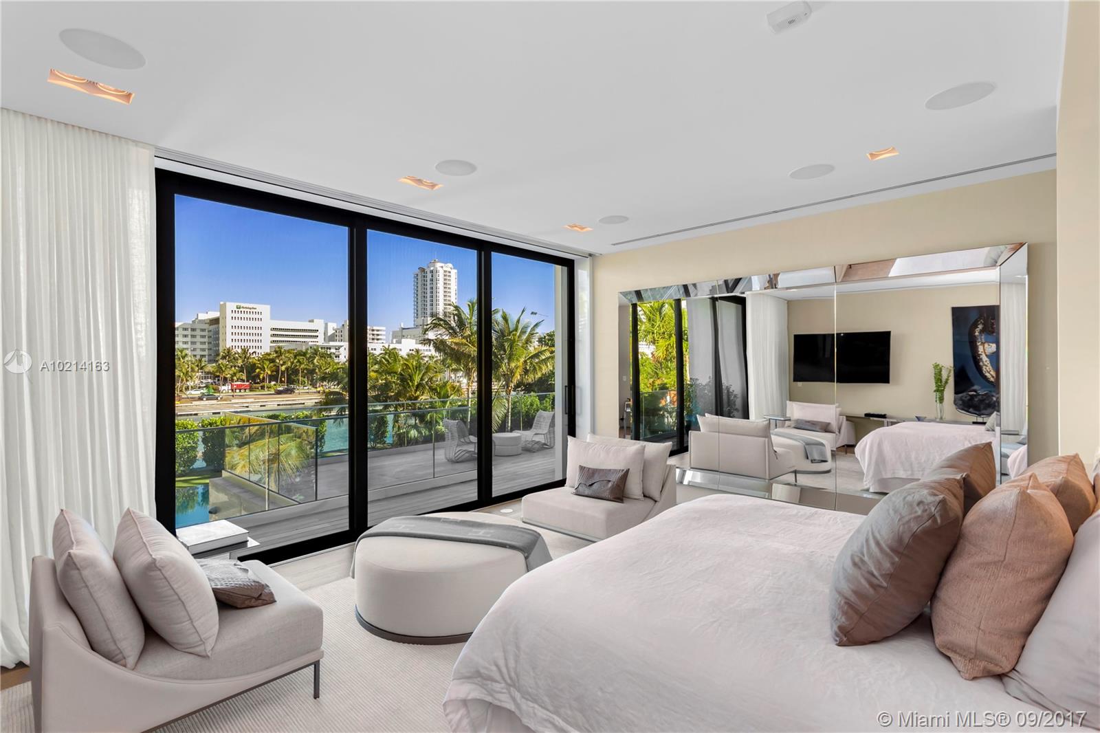 Flamingo Bay 01 - Residential