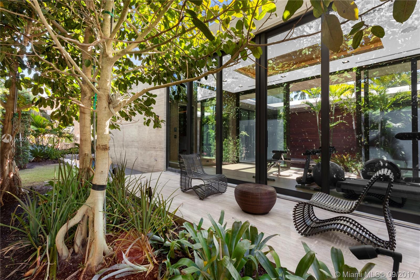 Flamingo Bay 01 - Residential