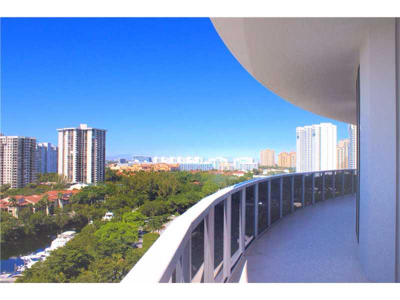 BELLINI@ WILLIAMS ISLA - Residential Lease
