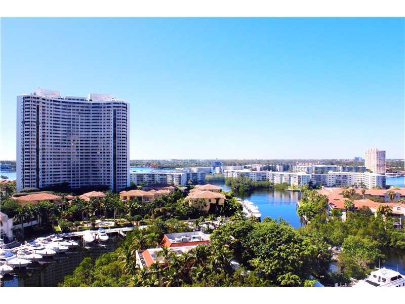 BELLINI@ WILLIAMS ISLA - Residential Lease