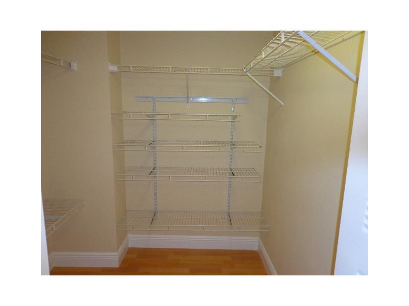 PARC CENTRAL AVENTURA SOU - Residential Lease