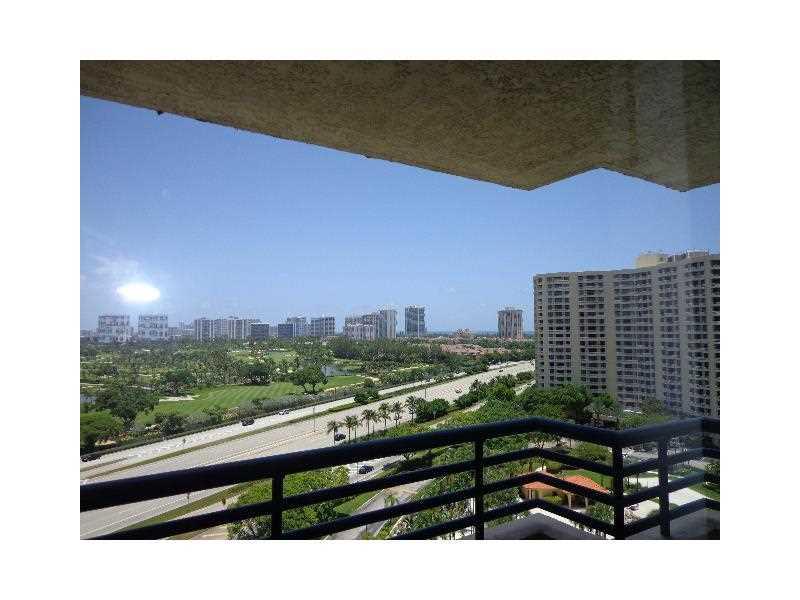 PARC CENTRAL AVENTURA SOU - Residential Lease