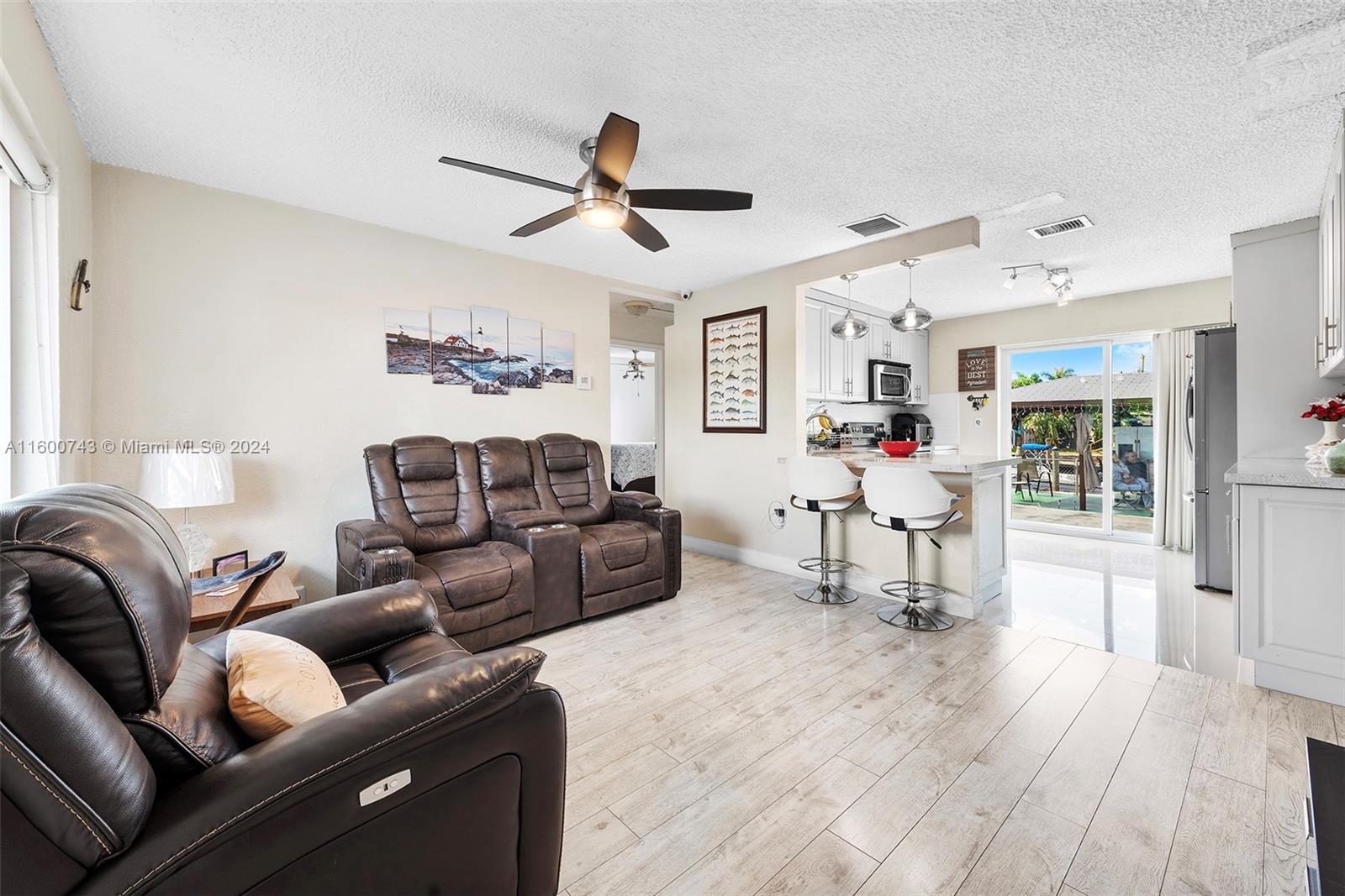 LOOK HOMESITES - Residential