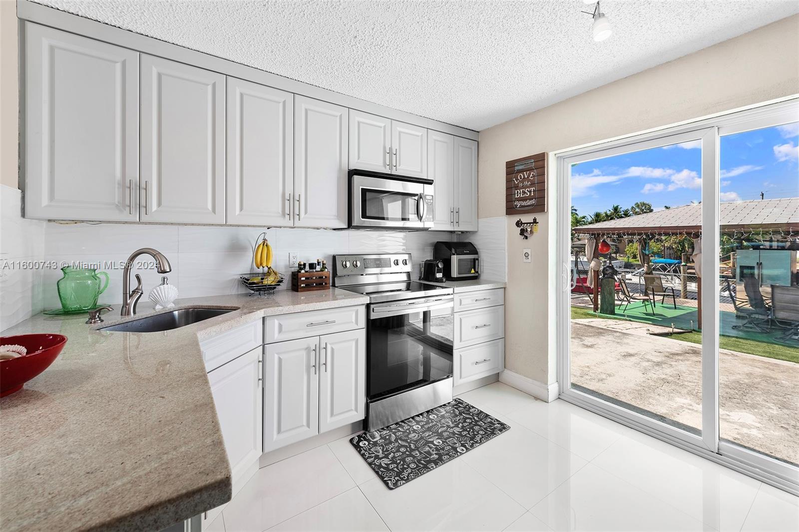LOOK HOMESITES - Residential