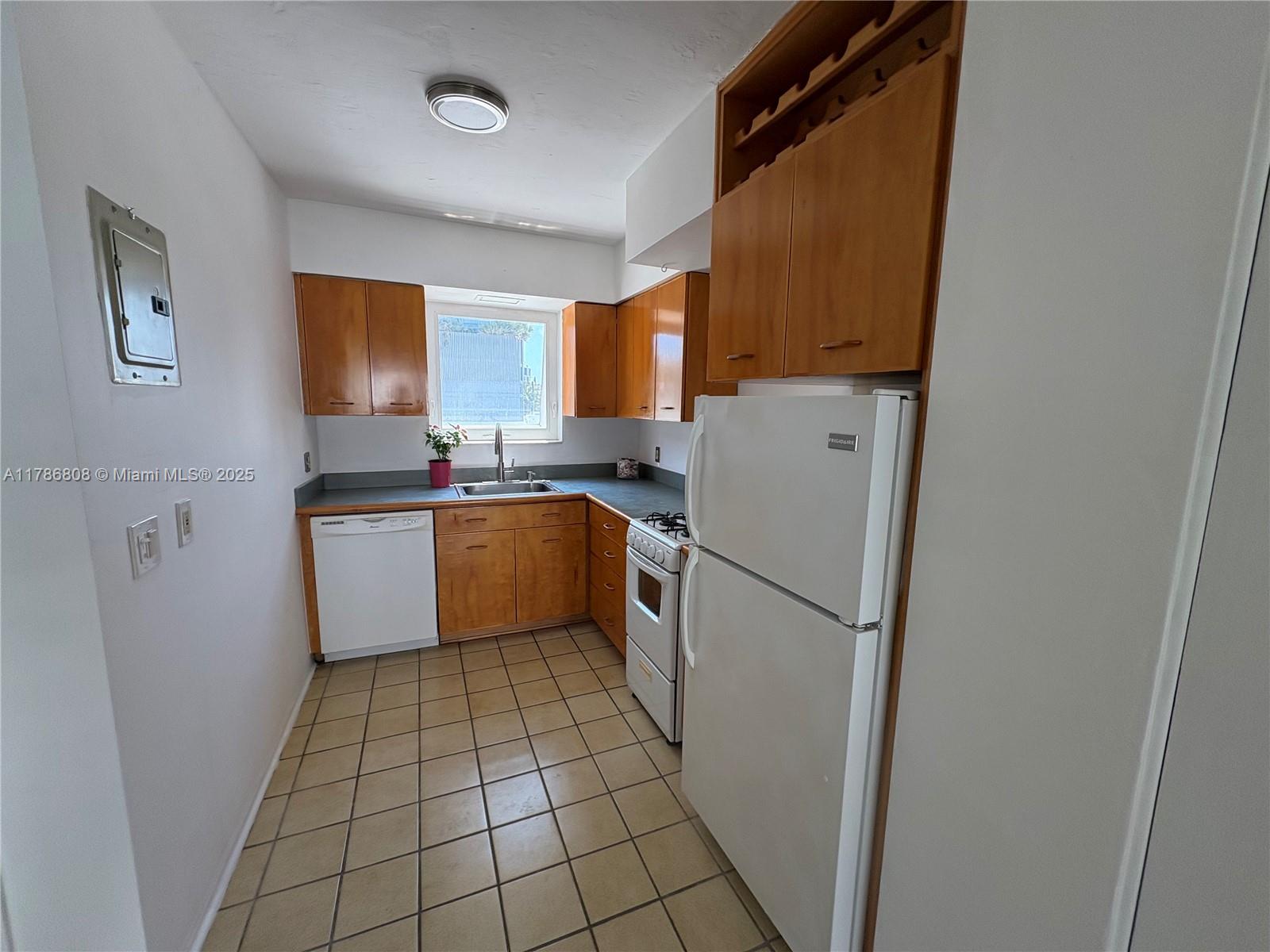 OCEAN BEACH FLA SUB - Residential