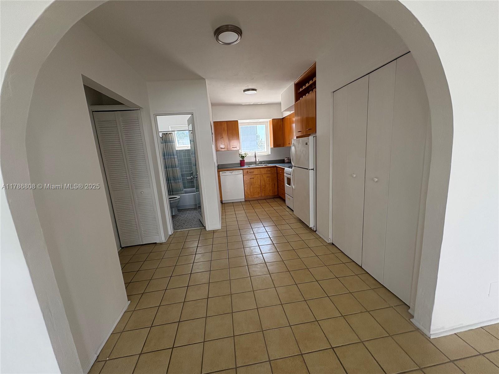 OCEAN BEACH FLA SUB - Residential