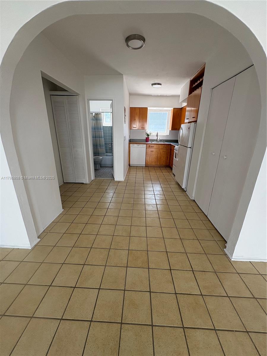 OCEAN BEACH FLA SUB - Residential