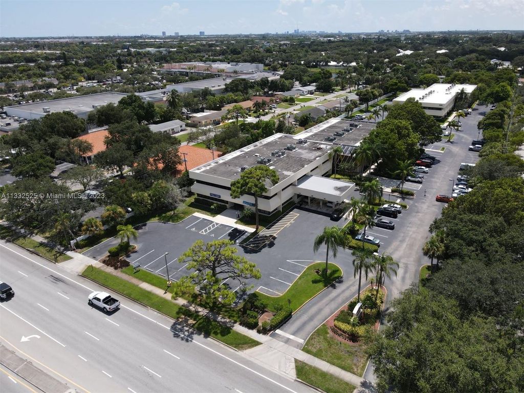 Photo of Palm Beach Gardens, FL 33410 (MLS # A11332525)