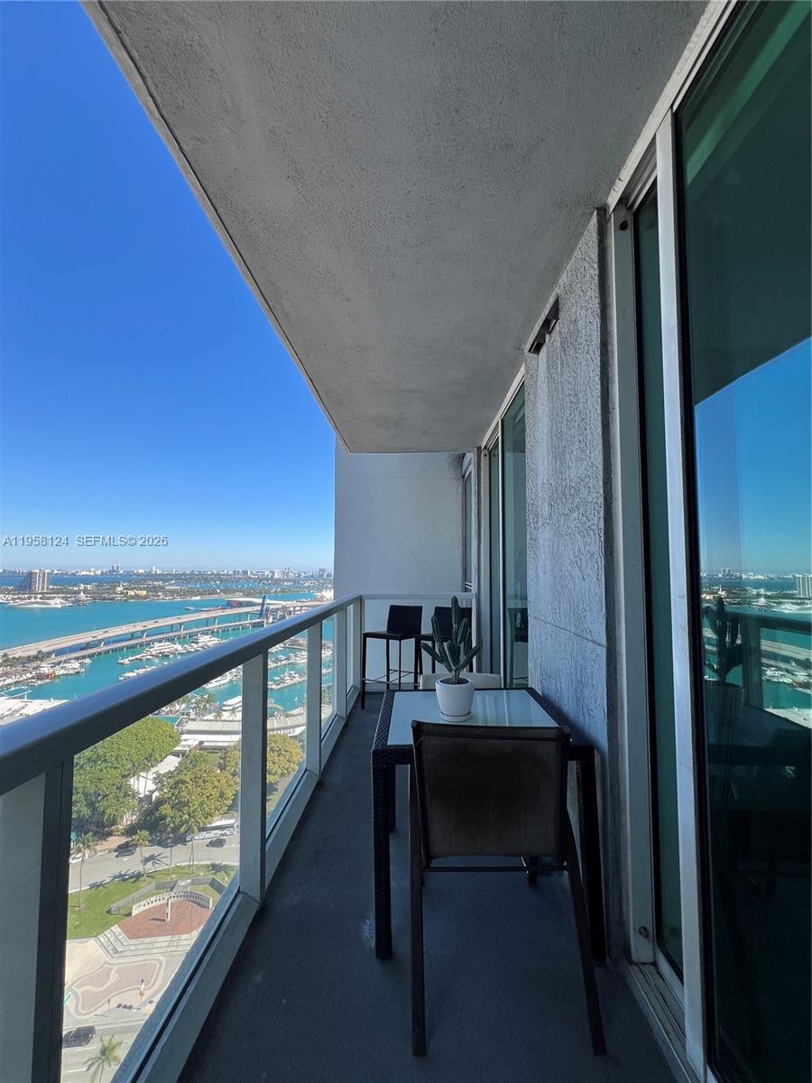 VIZCAYNE NORTH CONDO - Residential