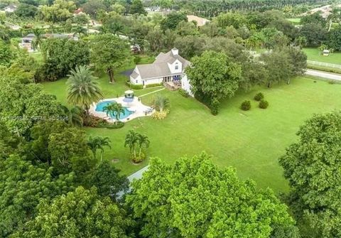 Photo of 13500 SW 55th St, Southwest Ranches, FL 33330 (MLS # A11839386)
