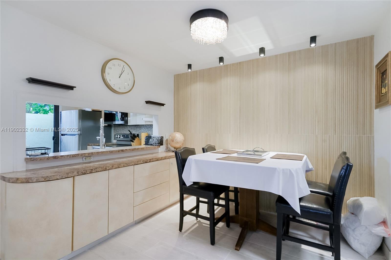 MARINER VILLAGE TH CONDO - Residential Lease