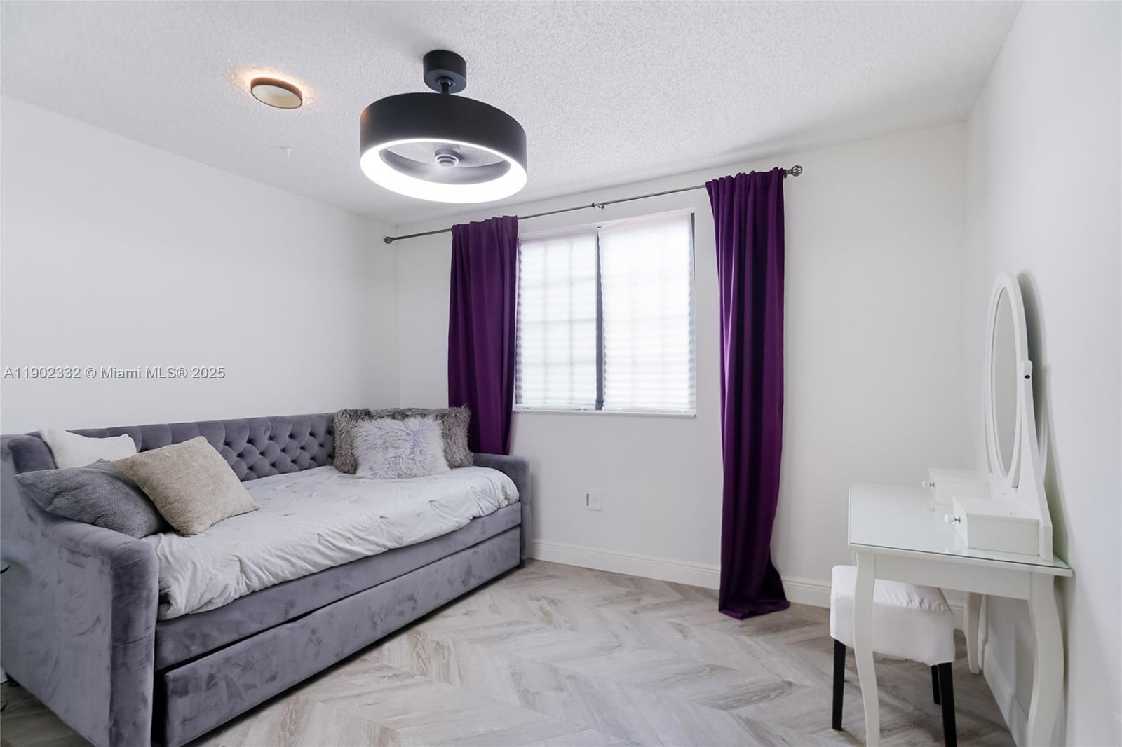 MARINER VILLAGE TH CONDO - Residential Lease