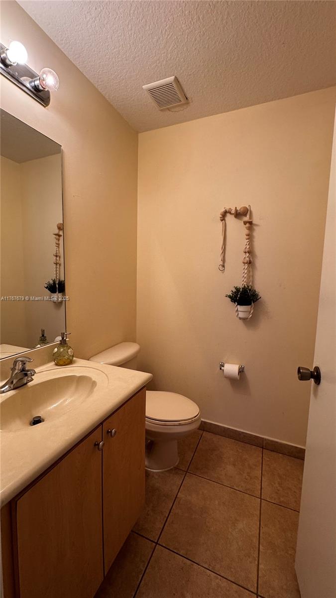 PEMBROKE CAY CONDO - Residential