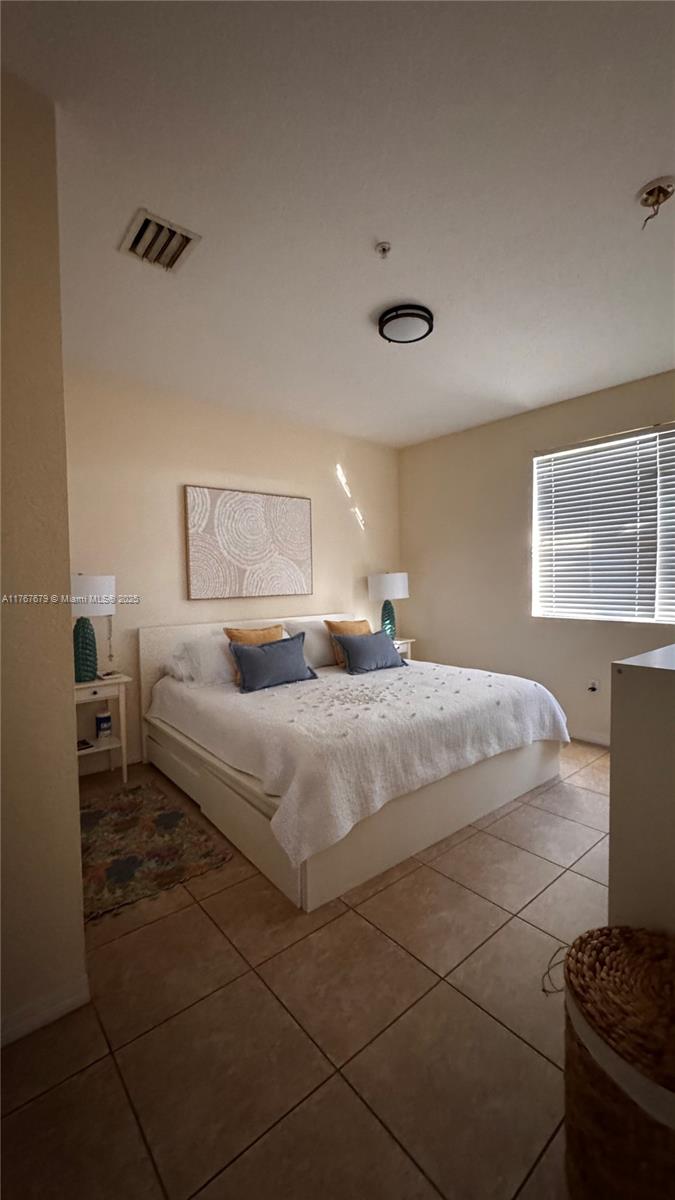 PEMBROKE CAY CONDO - Residential