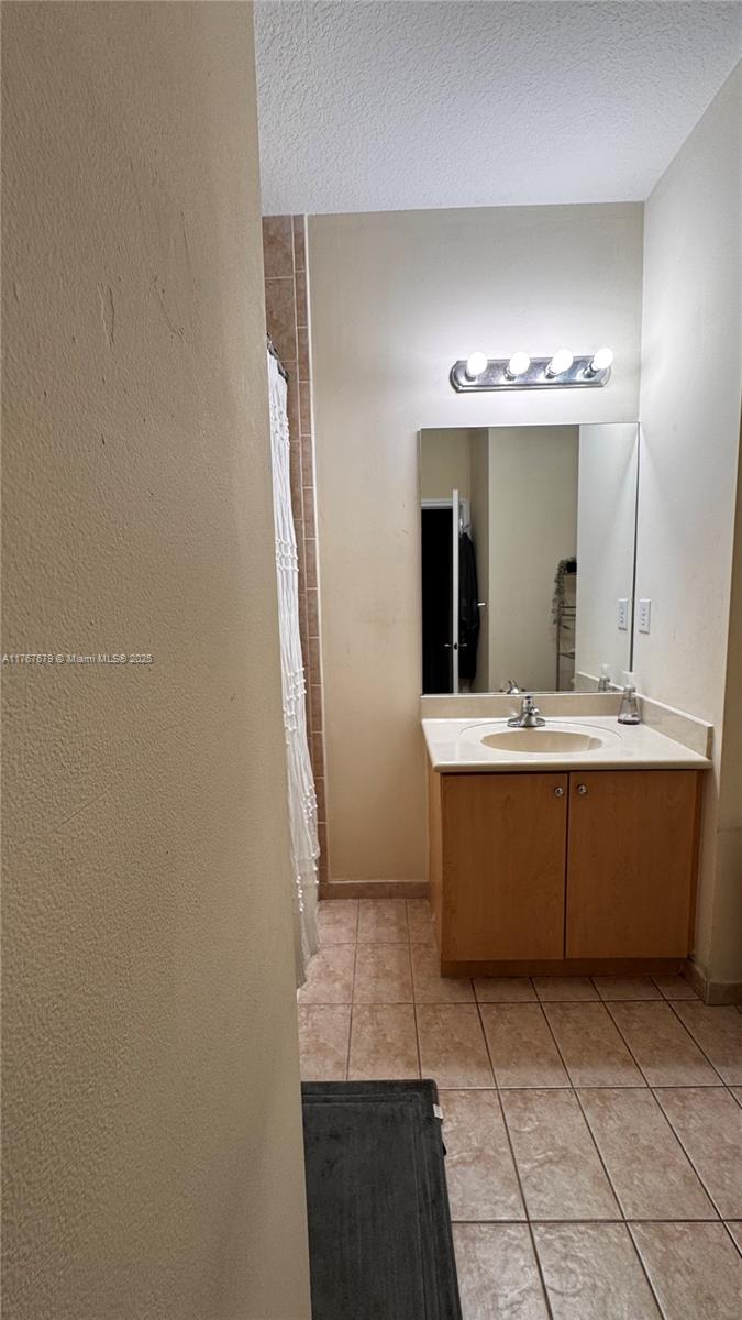 PEMBROKE CAY CONDO - Residential