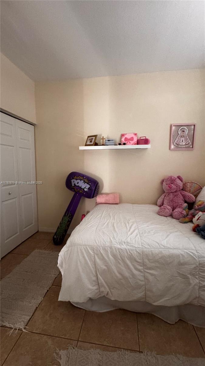 PEMBROKE CAY CONDO - Residential