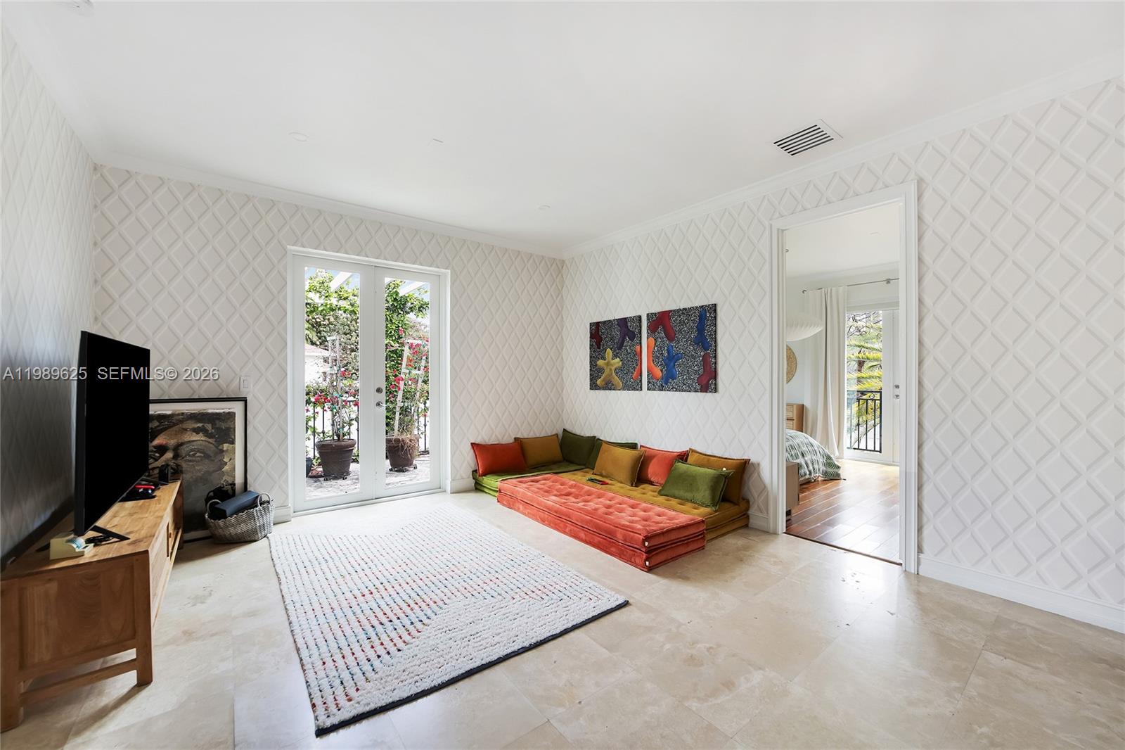 BRICKELLS FLAGLER - Residential Lease