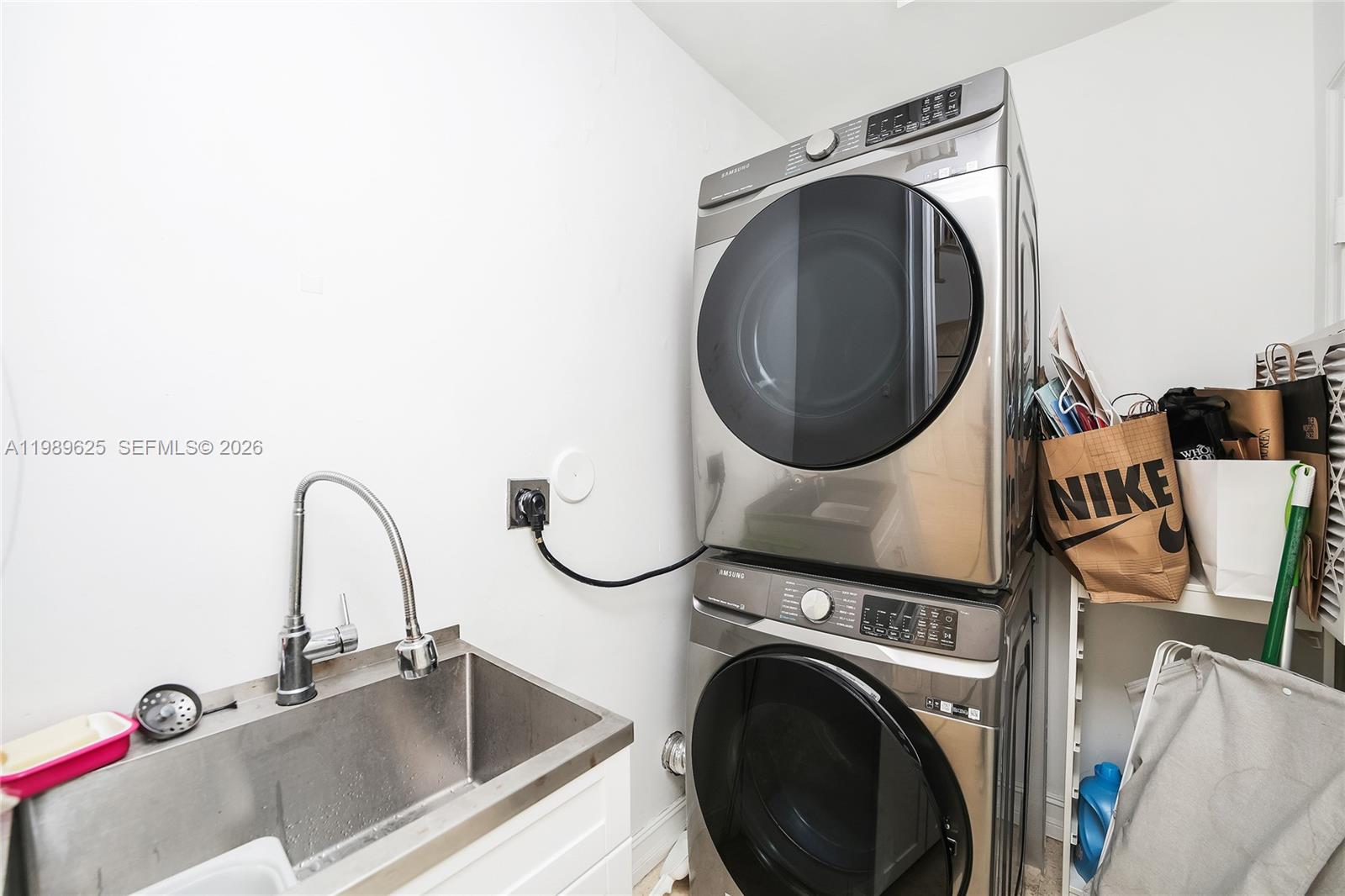 BRICKELLS FLAGLER - Residential Lease