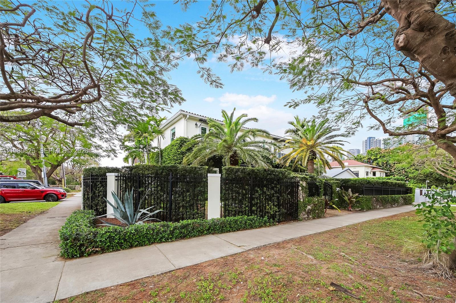 BRICKELLS FLAGLER - Residential Lease