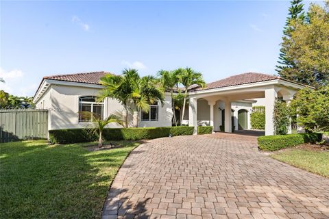 8217 SW 189th Ter Cutler Bay FL 33157