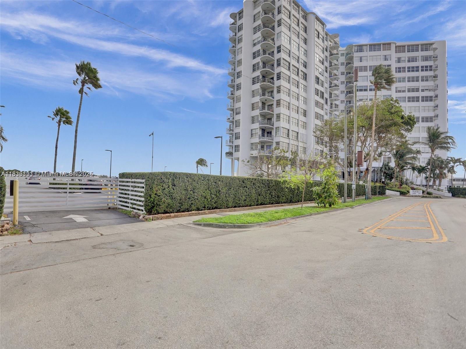 11930 N Bayshore Dr 1407