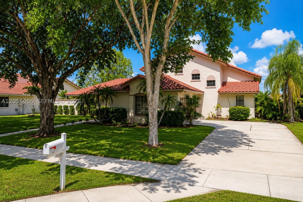 Photo of 1855 SW 101st Ave, Davie, FL 33324 (MLS # A12056066)