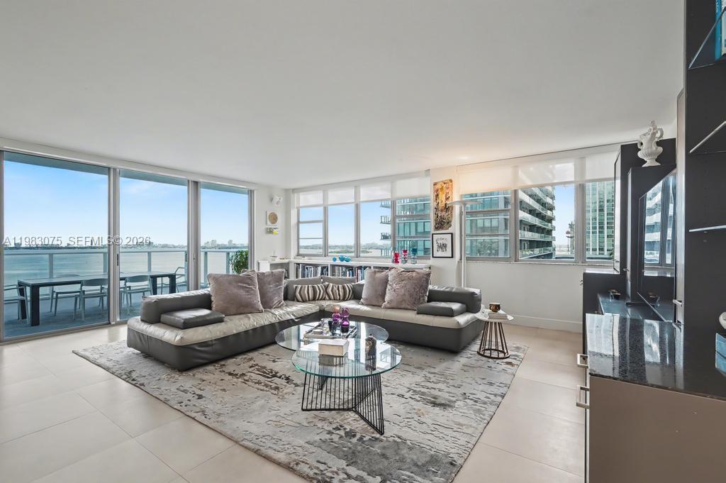 3301 NE 5th Ave PH06