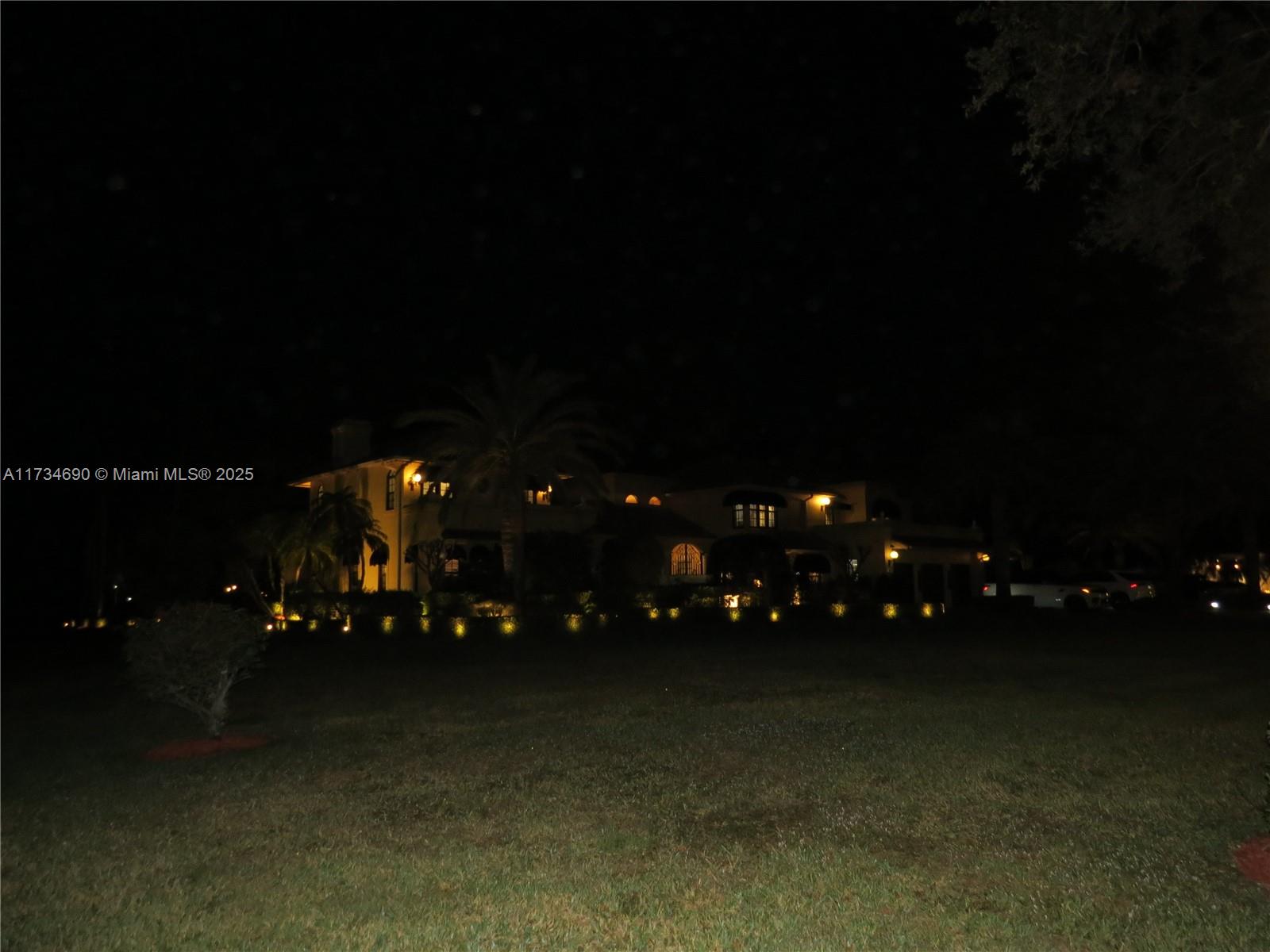 WHISPERING WOODS - Residential