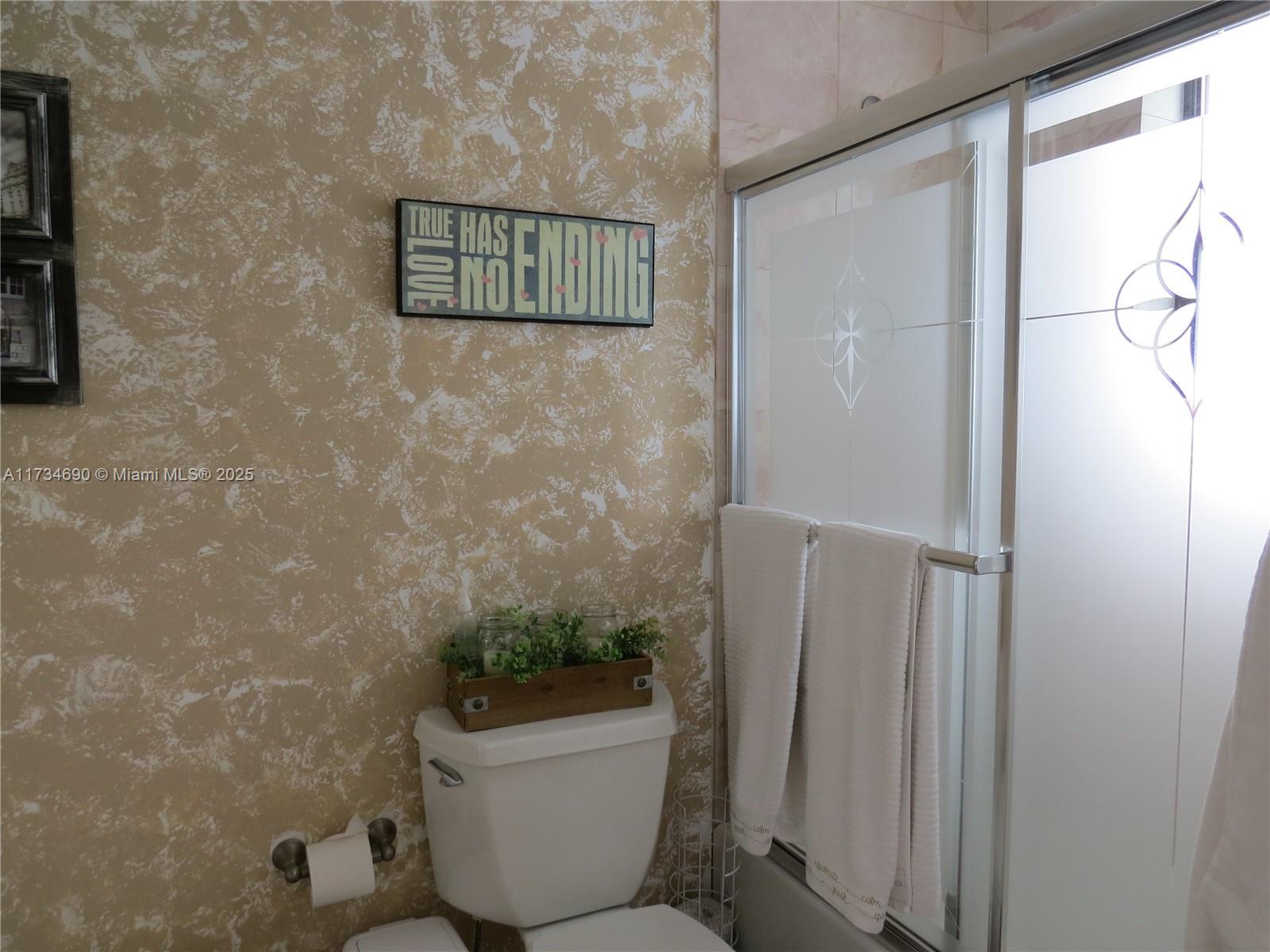 WHISPERING WOODS - Residential