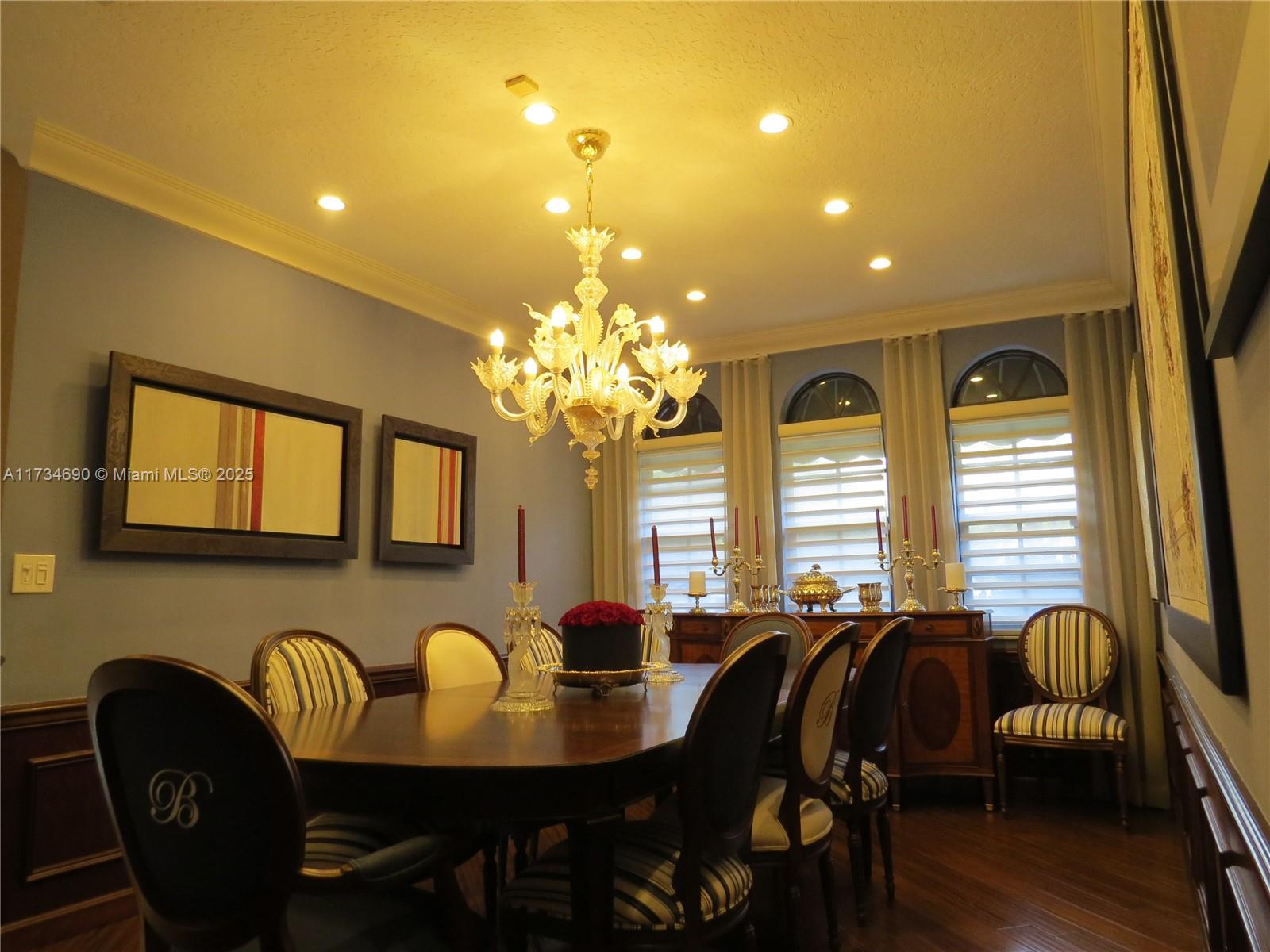 WHISPERING WOODS - Residential