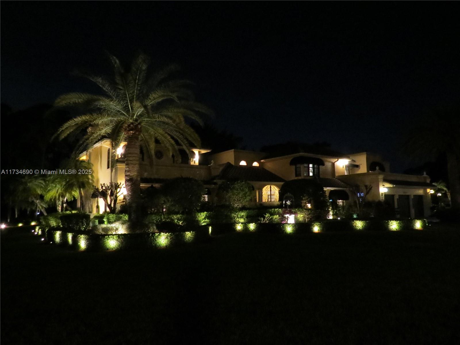 WHISPERING WOODS - Residential