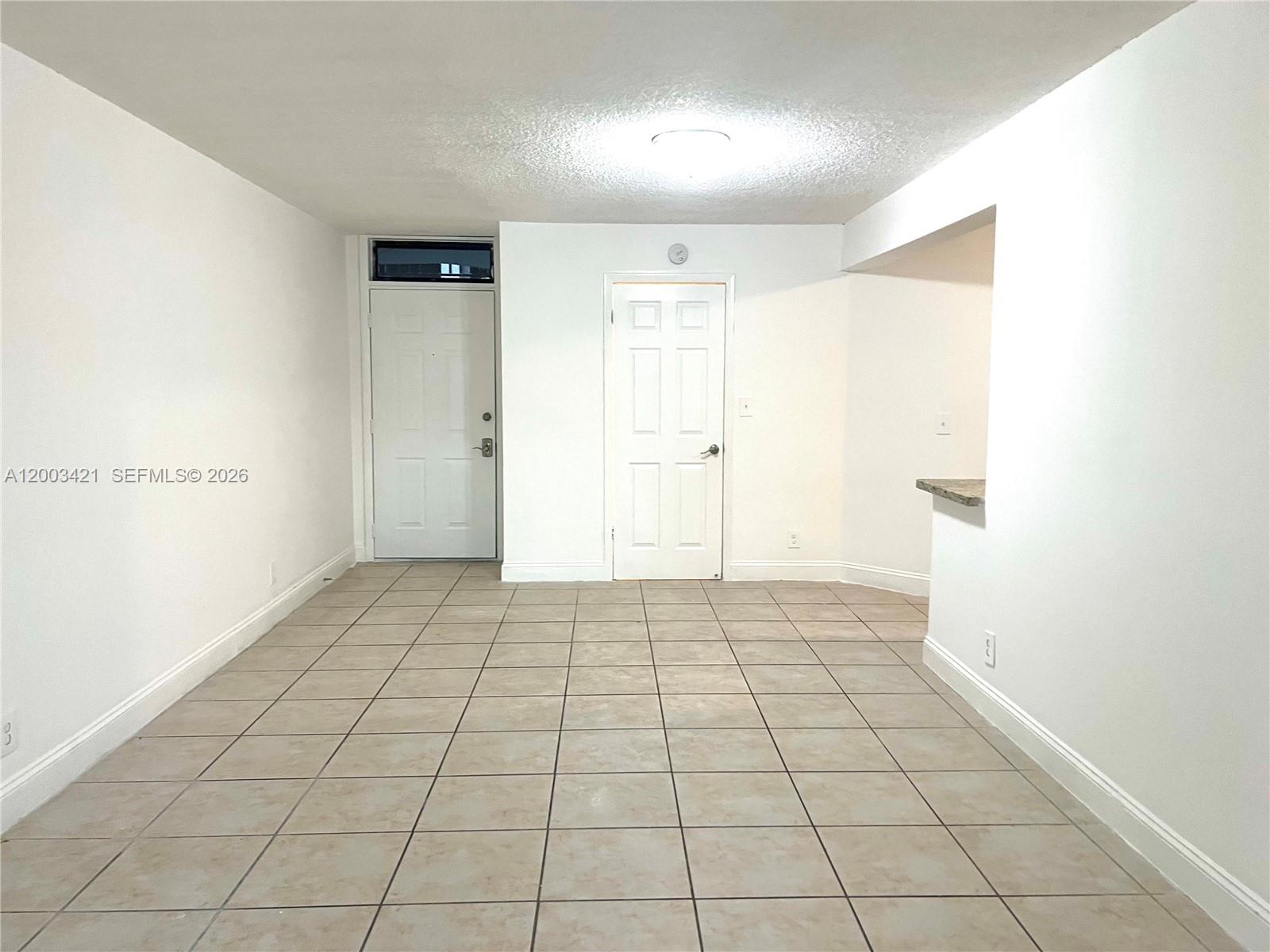 LAKE POINTE CONDOMINIUM N - Residential Lease