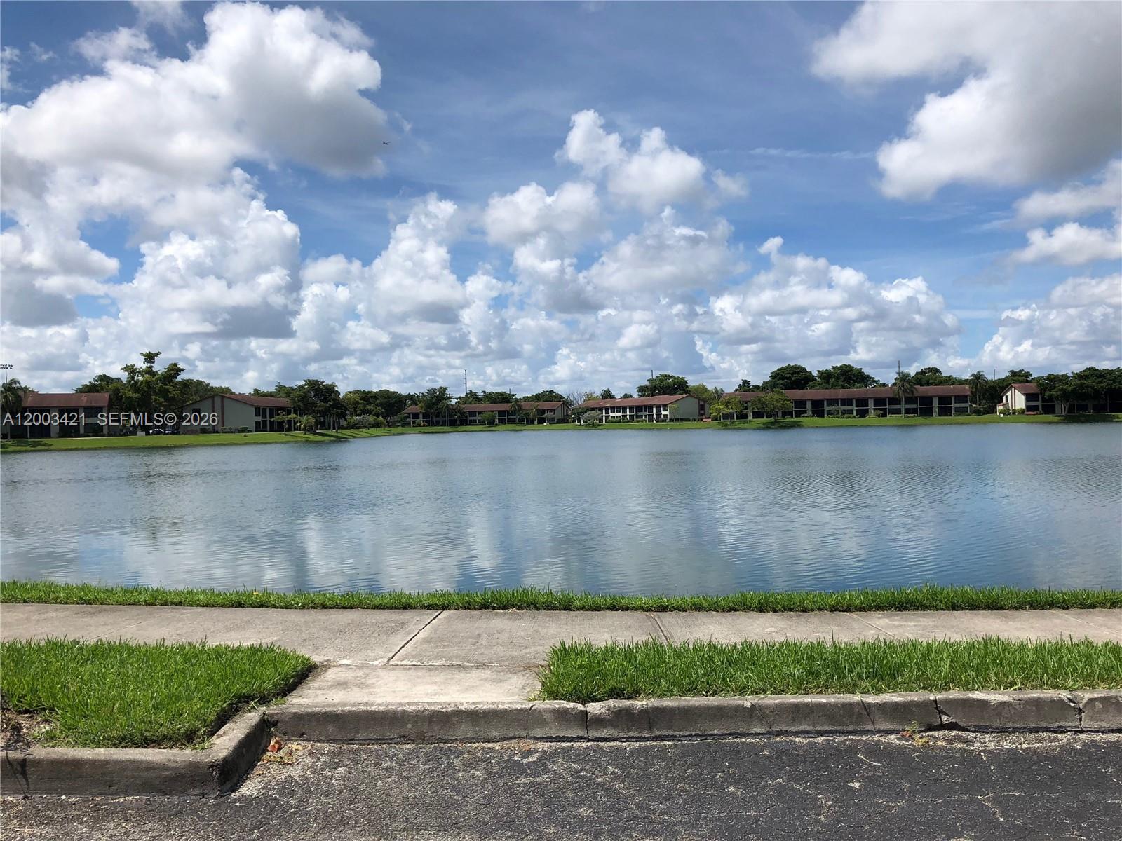 LAKE POINTE CONDOMINIUM N - Residential Lease