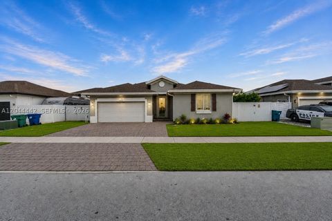 Photo of 13361 SW 274th Ter, Homestead, FL 33032 (MLS # A12044442)