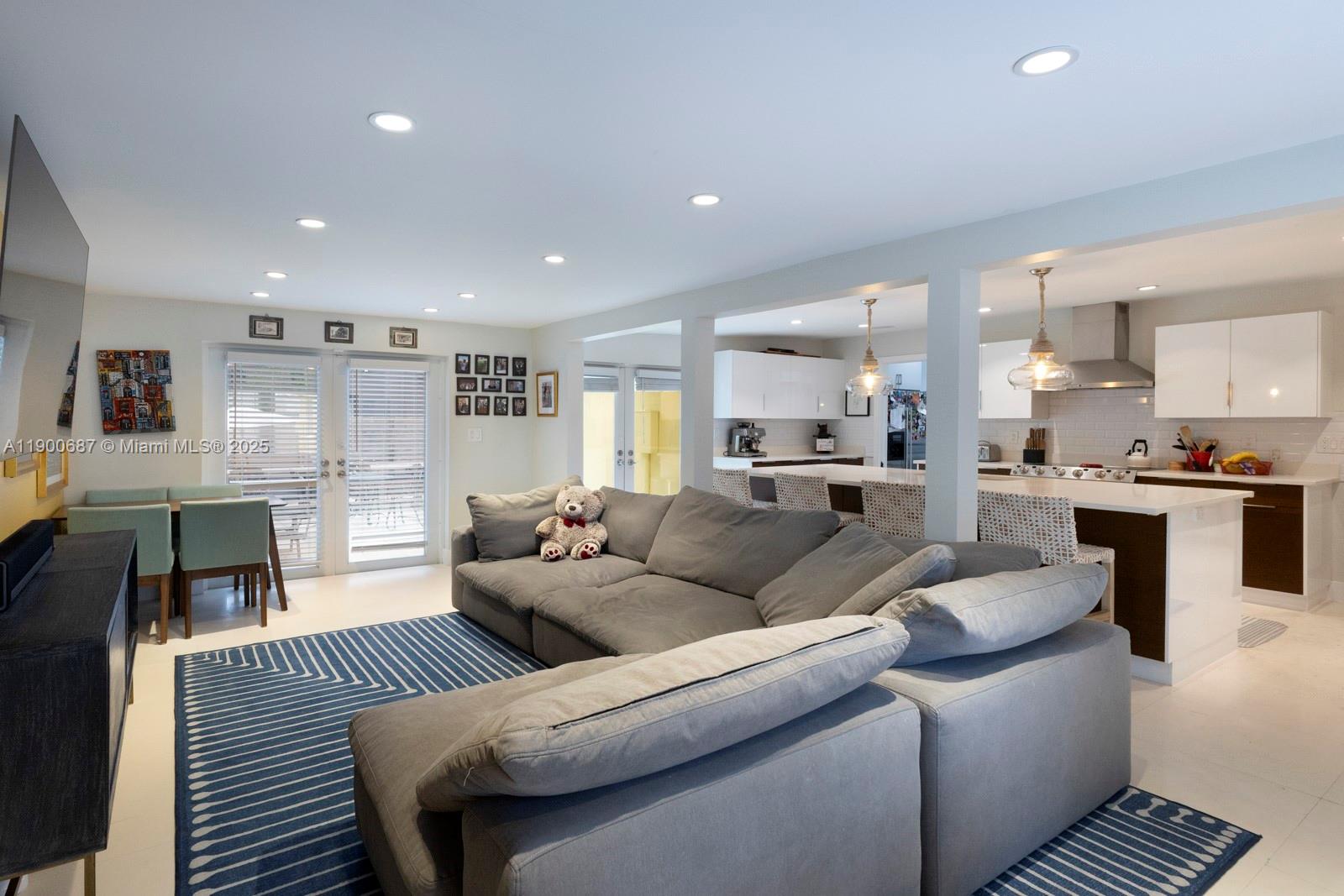 BRICKELL ESTATES - Residential