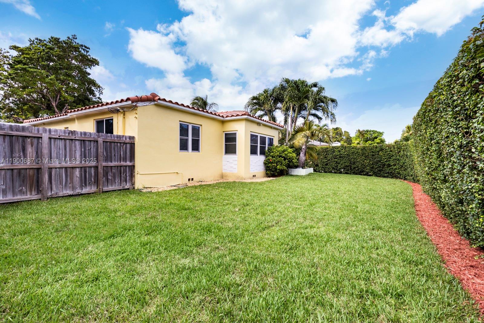 BRICKELL ESTATES - Residential