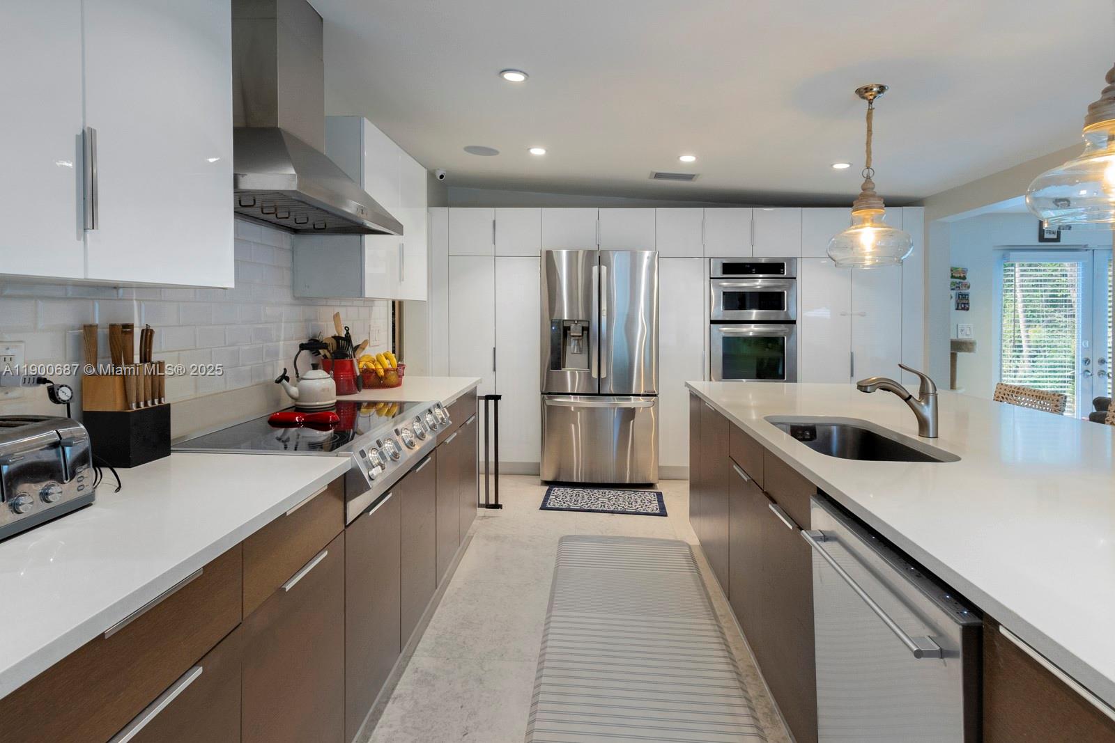 BRICKELL ESTATES - Residential
