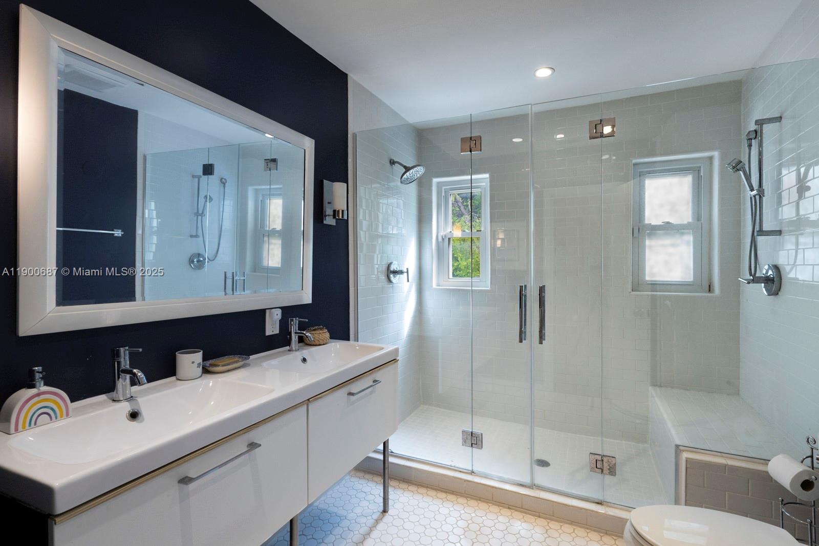BRICKELL ESTATES - Residential