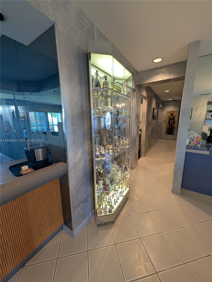 HOLLYBROOK GOLF AND TENNIS - Residential