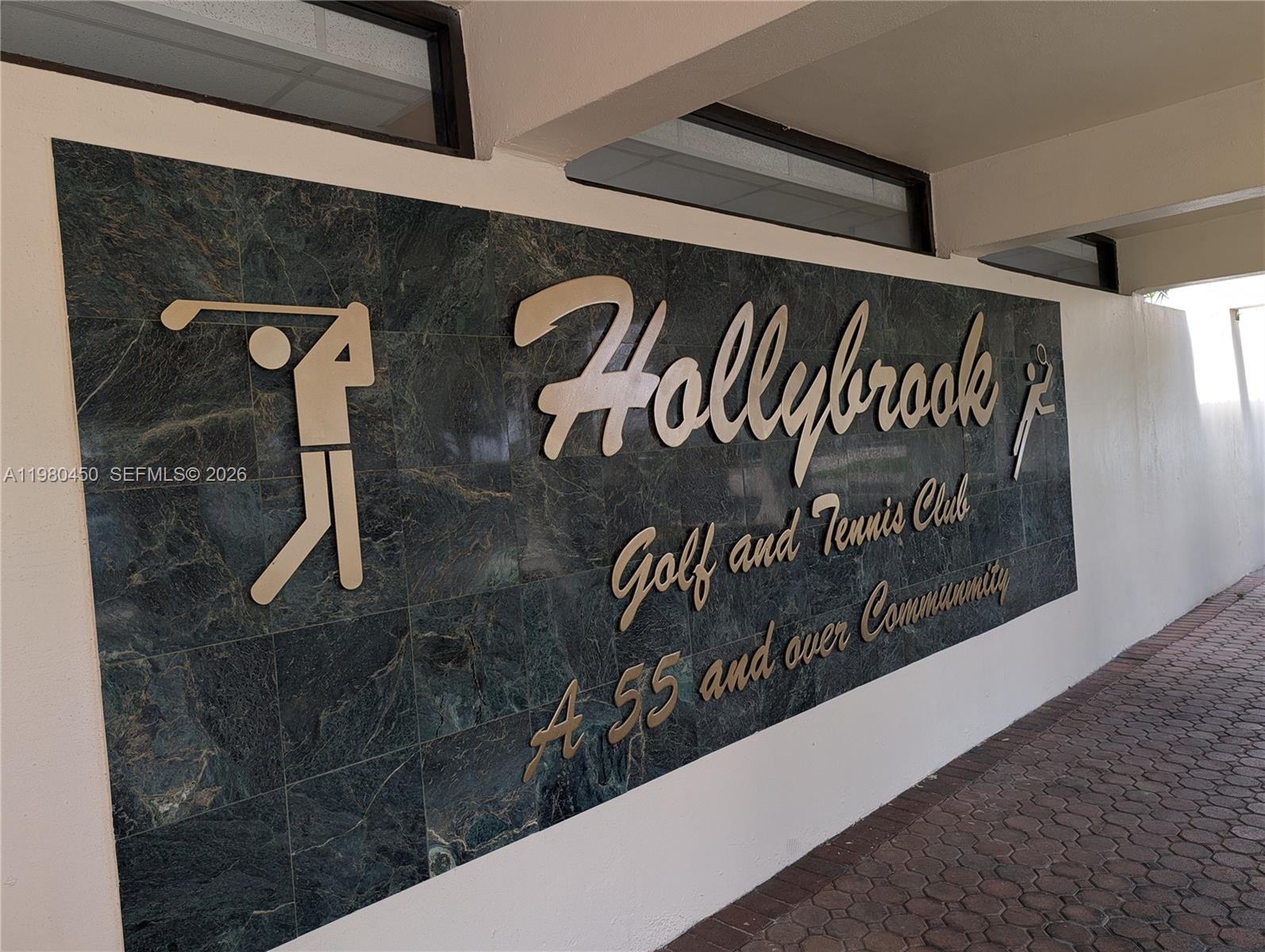 HOLLYBROOK GOLF AND TENNIS - Residential