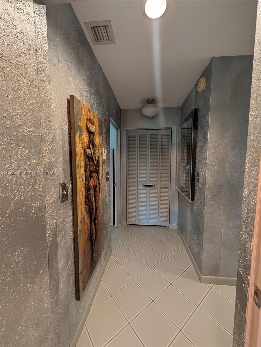 HOLLYBROOK GOLF AND TENNIS - Residential