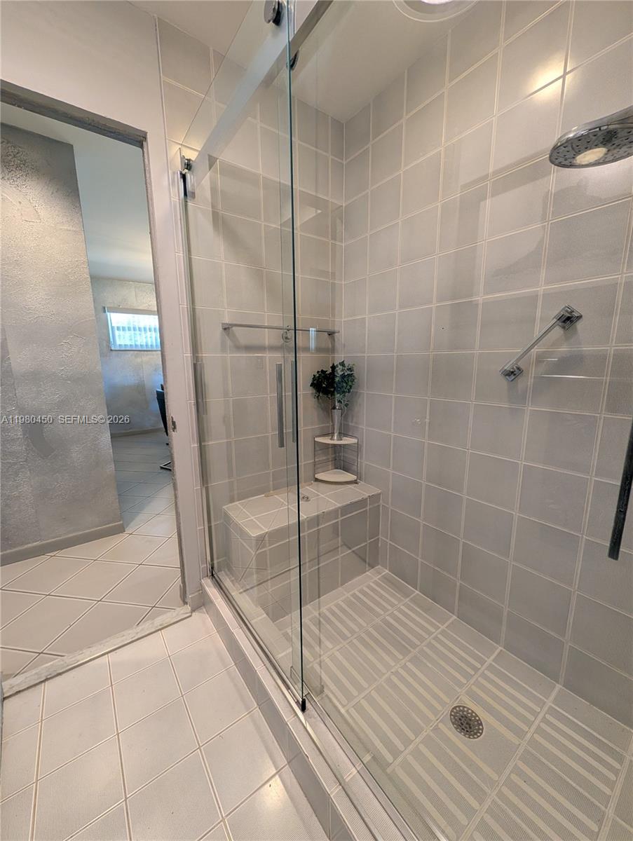 HOLLYBROOK GOLF AND TENNIS - Residential