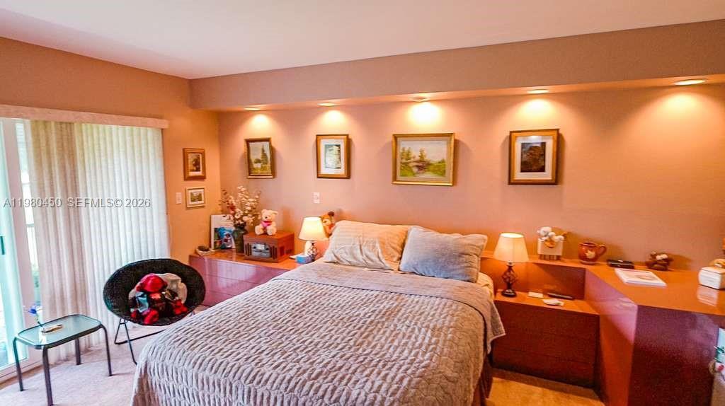 HOLLYBROOK GOLF AND TENNIS - Residential